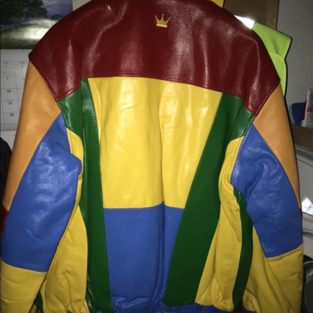 Jackets - Picture 12 of 16